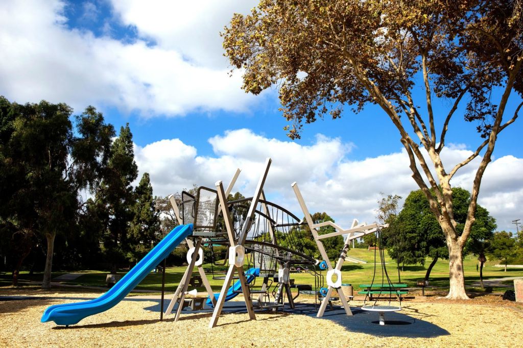 GameTime LaMesita Park